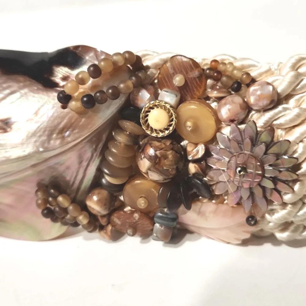 Vintage Stunning Seashell Centerpiece Braided Belt with Beads EUC!